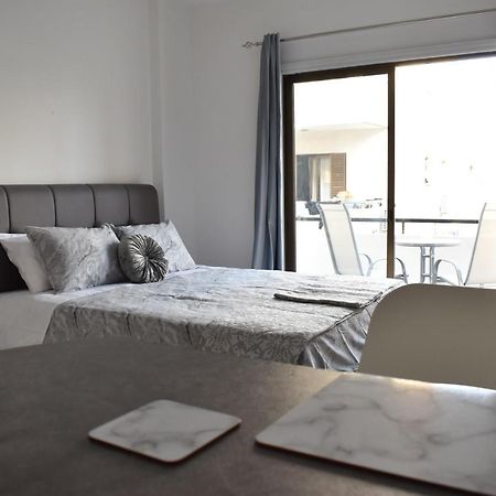 Marias Apartment - In City Centre,Near Beach Larnaca Ngoại thất bức ảnh