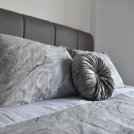 Marias Apartment - In City Centre,Near Beach Larnaca Ngoại thất bức ảnh