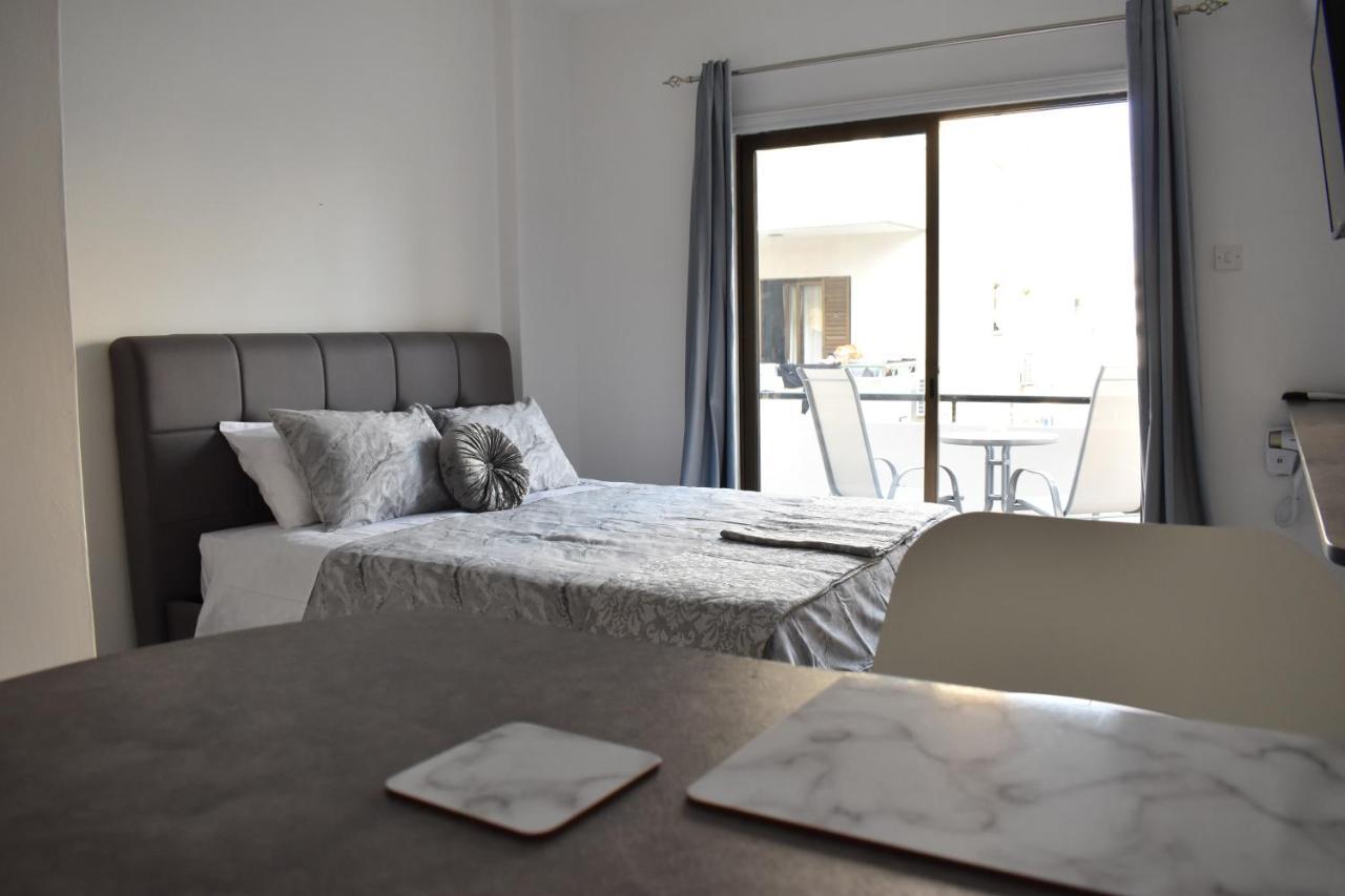Marias Apartment - In City Centre,Near Beach Larnaca Ngoại thất bức ảnh