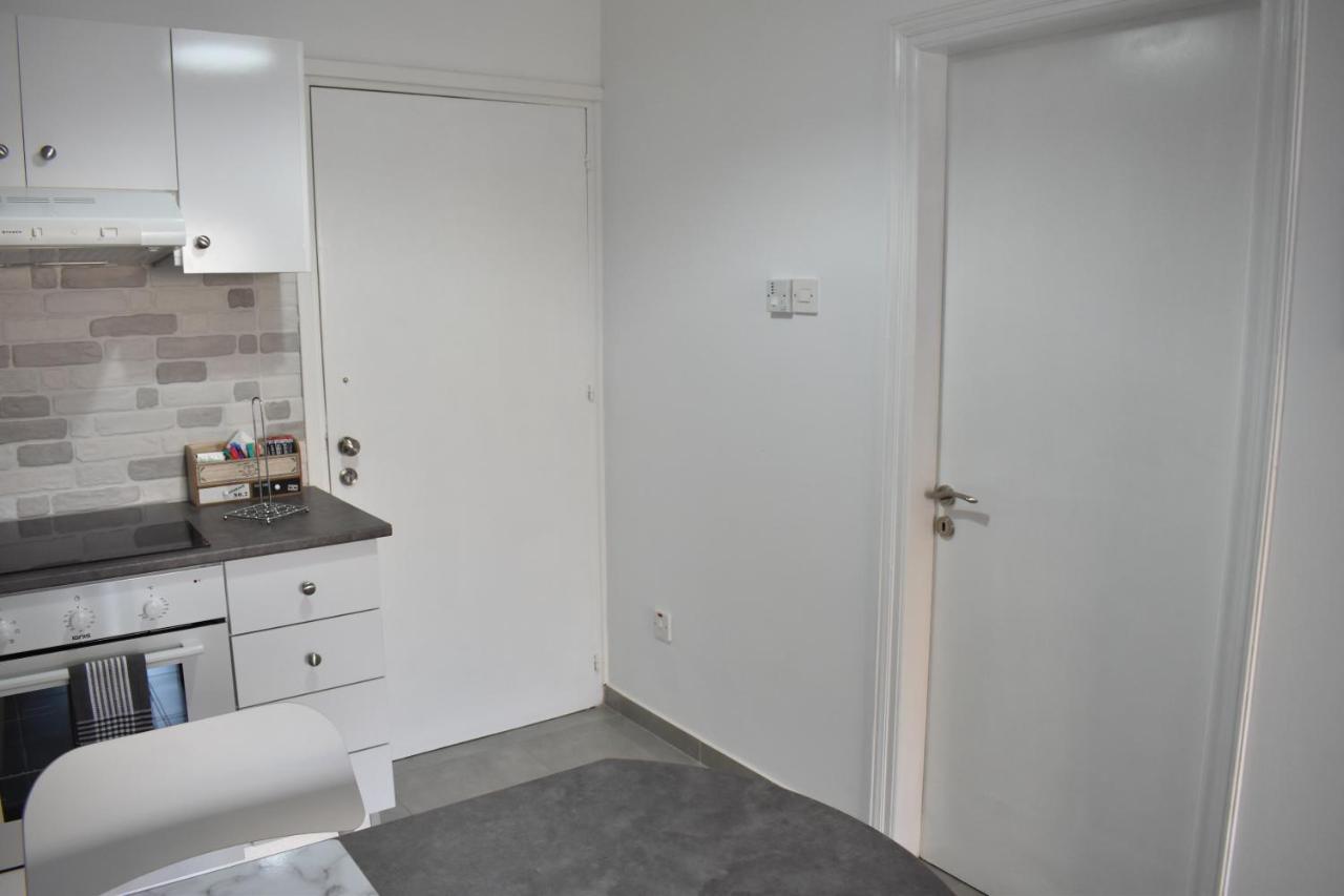 Marias Apartment - In City Centre,Near Beach Larnaca Ngoại thất bức ảnh