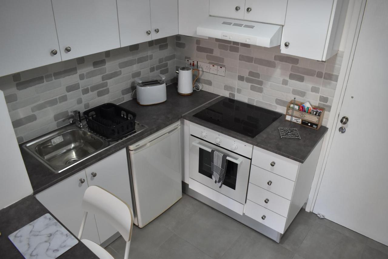 Marias Apartment - In City Centre,Near Beach Larnaca Ngoại thất bức ảnh